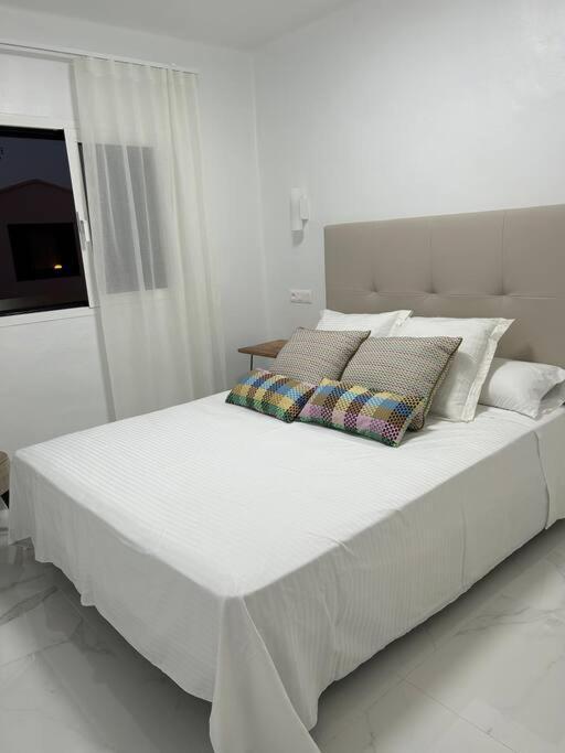 Moderno Apartamento Cerca Al Mar Tías Buitenkant foto