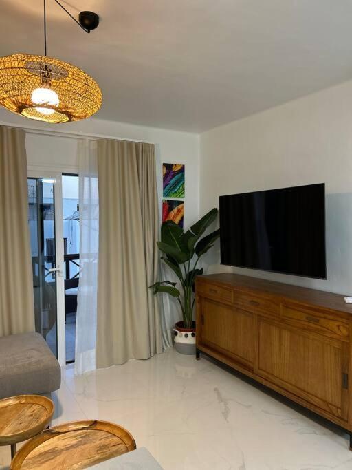 Moderno Apartamento Cerca Al Mar Tías Buitenkant foto