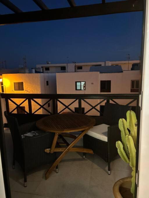 Moderno Apartamento Cerca Al Mar Tías Buitenkant foto